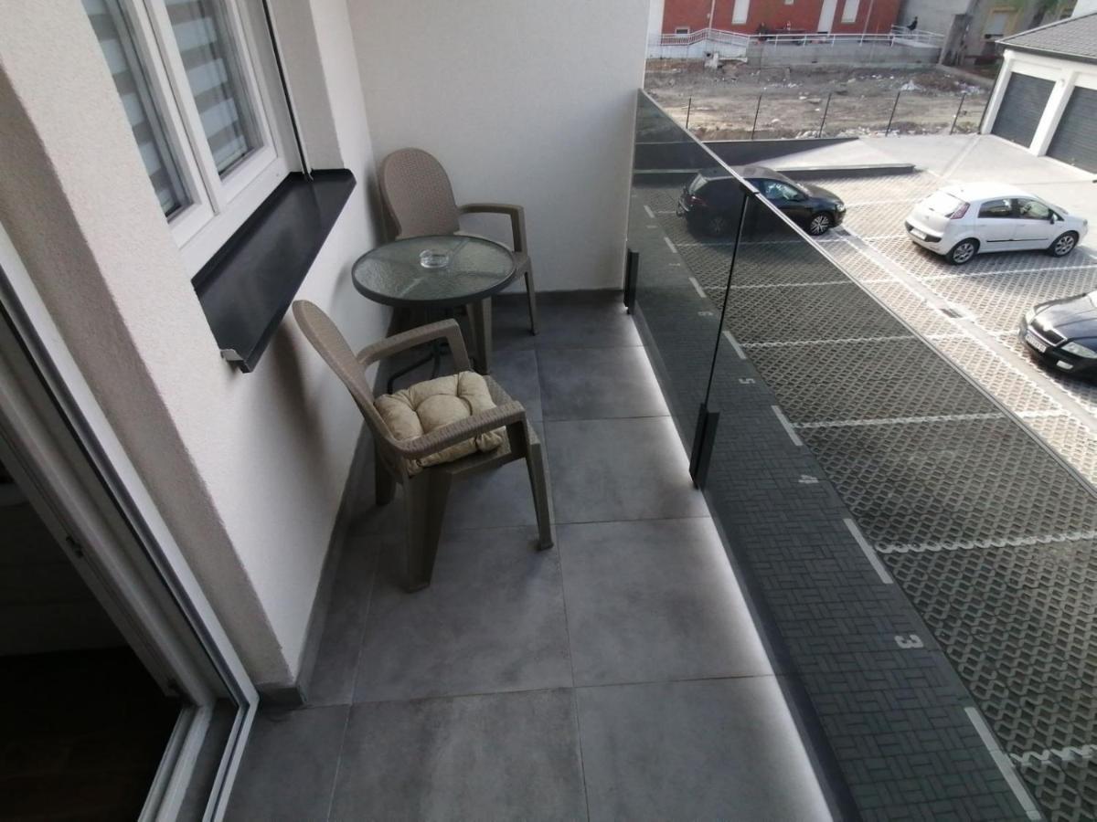 Apartament Spring Deluxe Nowy Sad Zewnętrze zdjęcie