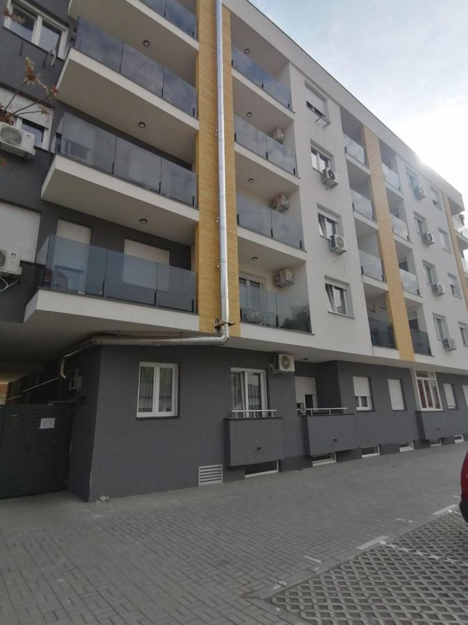 Apartament Spring Deluxe Nowy Sad Zewnętrze zdjęcie